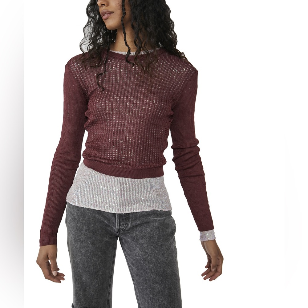 Women's Burgundy and White Knit Top